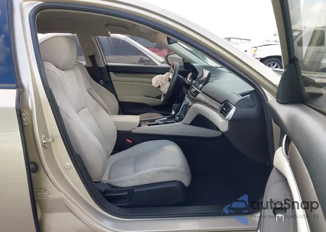 2019 Honda Accord Lx z USA, uszkodzony, nr VIN 1HGCV1F18KA014165